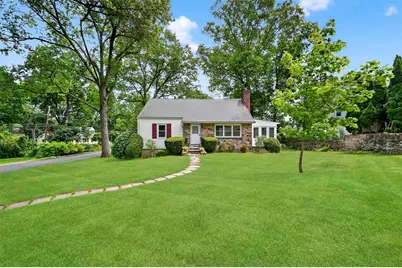 22 Woodbrook Road, White Plains, NY 10605 - Photo 1