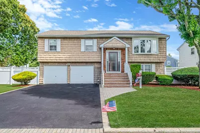 126 Farmers Avenue, Lindenhurst, NY 11757 - Photo 1