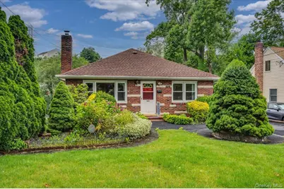 303 Helena Avenue, Yonkers, NY 10710 - Photo 1