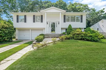 708 Bohemia Parkway, Sayville, NY 11782 - Photo 1