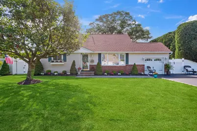 531 Myrtle Avenue, West Islip, NY 11795 - Photo 1