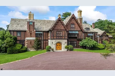 127 Horseshoe Road, Mill Neck, NY 11765 - Photo 1