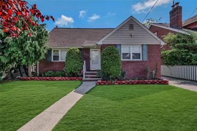 502 S 11th Street, New Hyde Park, NY 11040 - Photo 1