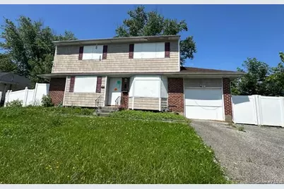 190 Burlington Avenue, Deer Park, NY 11729 - Photo 1