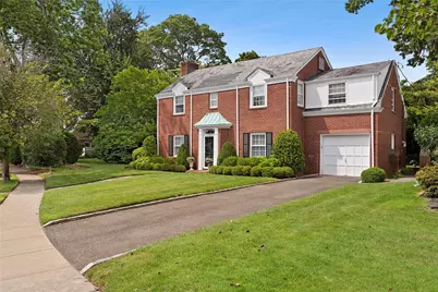 93 Fountain Avenue, Rockville Centre, NY 11570 - Photo 1