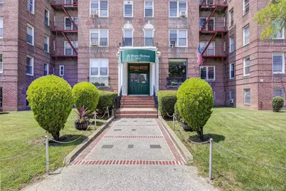143-25 84 Drive #2G, Jamaica, NY 11435 - Photo 1