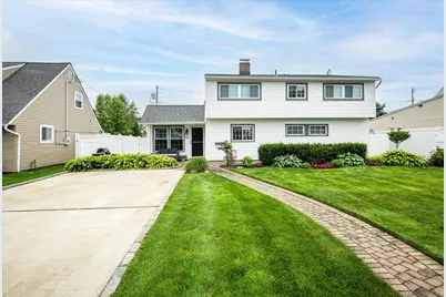 86 Shepherd Lane, Levittown, NY 11756 - Photo 1