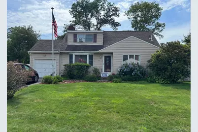 14 Eastwood Drive, North Babylon, NY 11703 - Photo 1