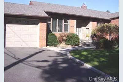 4 Nassau Drive, New Hyde Park, NY 11040 - Photo 1