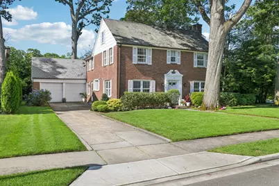 52 Canterbury Road, Rockville Centre, NY 11570 - Photo 1