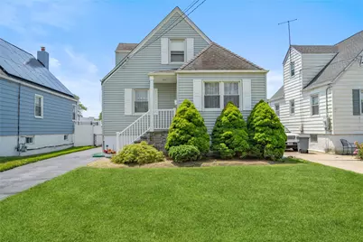 12 Westmoreland Road, Merrick, NY 11566 - Photo 1