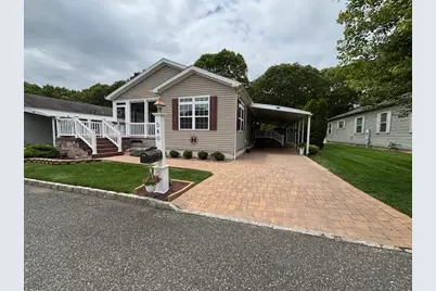 1661 Old Country Road #540, Riverhead, NY 11901 - Photo 1