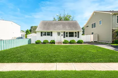 14 Crocus Court, West Babylon, NY 11704 - Photo 1