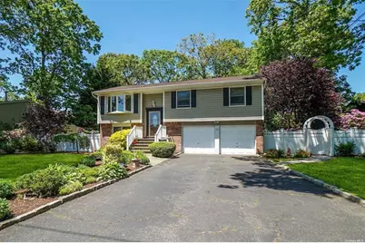 35 40th Street, Islip, NY 11751 - Photo 1