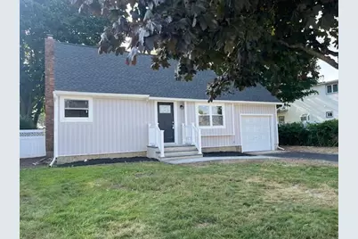 123 Buffalo Avenue, Lindenhurst, NY 11757 - Photo 1