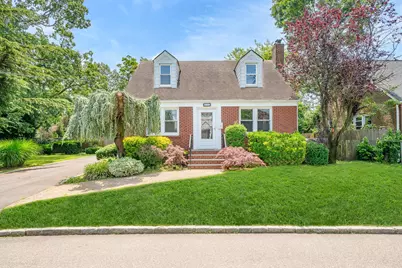 25 Korol Street, Bay Shore, NY 11706 - Photo 1