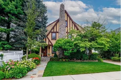 11 Loel Court, Rockville Centre, NY 11570 - Photo 1