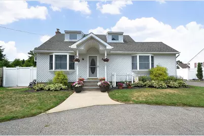 46 Pine Street, Holbrook, NY 11741 - Photo 1