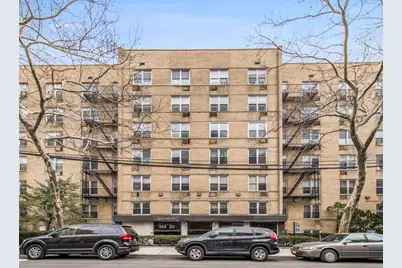 142-20 Franklin Avenue #3V, Flushing, NY 11355 - Photo 1