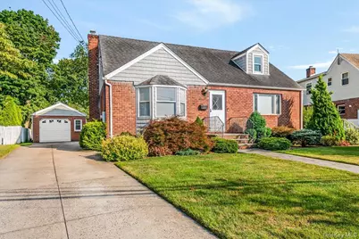 10 Greenville Court, East Rockaway, NY 11518 - Photo 1