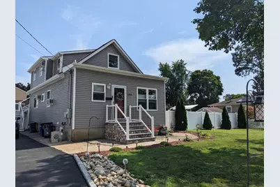 1483 12th Street, West Babylon, NY 11704 - Photo 1