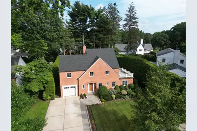 4 Huntington Road, Garden City, NY 11530 - Photo 1