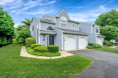 32 Lakebridge Drive S, Kings Park, NY 11754 - Photo 1