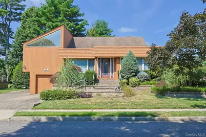 11 Tompkins Avenue, Jericho, NY 11753 - Photo 1