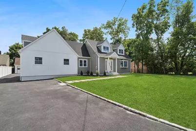 34 Smith Street, Greenlawn, NY 11740 - Photo 1