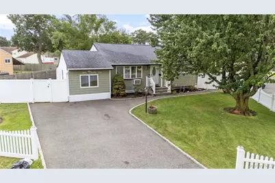 495 Jefferson Avenue, Brentwood, NY 11717 - Photo 1