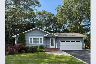 17 E Moriches Boulevard, East Moriches, NY 11940 - Photo 1