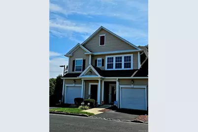 124 Wildwood Circle, Holtsville, NY 11742 - Photo 1