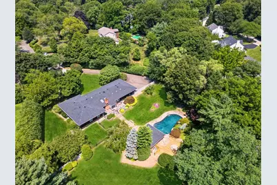 3 Squadron Court, Cold Spring Harbor, NY 11724 - Photo 1