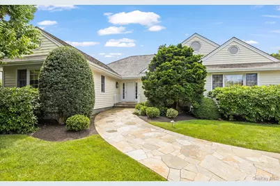32 Cobblefield Lane, Southampton, NY 11968 - Photo 1