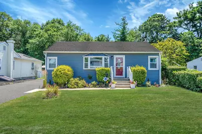 406 Old Farmingdale Road, West Babylon, NY 11704 - Photo 1