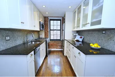 105 Garth Road #1L, Scarsdale, NY 10583 - Photo 1