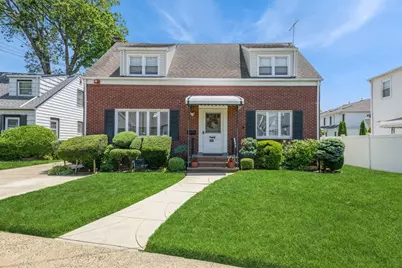 185 Emerson Place, Valley Stream, NY 11580 - Photo 1