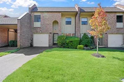 8 Southgate Circle, Massapequa Park, NY 11762 - Photo 1