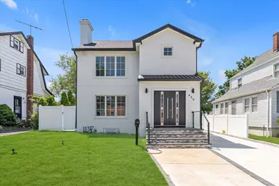 439 Bayview Avenue, Cedarhurst, NY 11516 - Photo 1