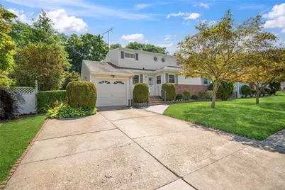 12 Willets Drive, Syosset, NY 11791 - Photo 1