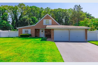 59 Snowberry Lane, Islandia, NY 11749 - Photo 1