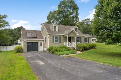 7 Croft Road, Poughkeepsie, NY 12603 - Photo 1