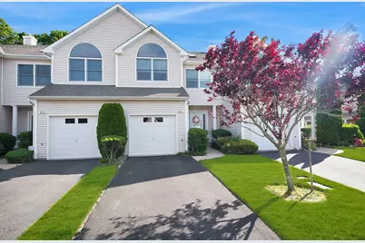 902 Willow Pond Drive, Riverhead, NY 11901 - Photo 1