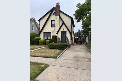 61 Harvard Avenue, Lynbrook, NY 11563 - Photo 1