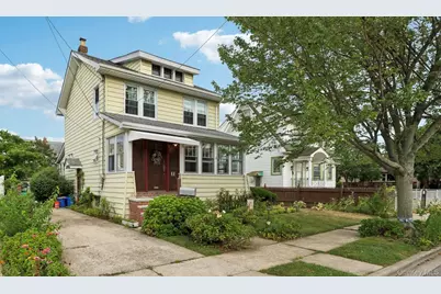 60 Woodlawn Avenue, Valley Stream, NY 11581 - Photo 1