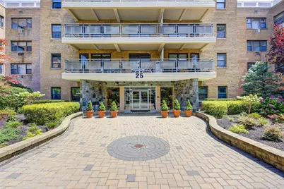 25 Park Place #3P, Great Neck, NY 11021 - Photo 1