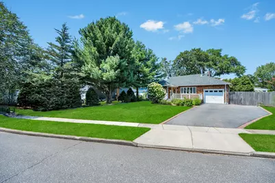 57 Clinton Street, Babylon, NY 11702 - Photo 1