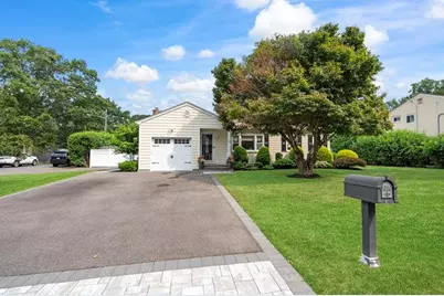 42 Kenmore Street, Dix Hills, NY 11746 - Photo 1
