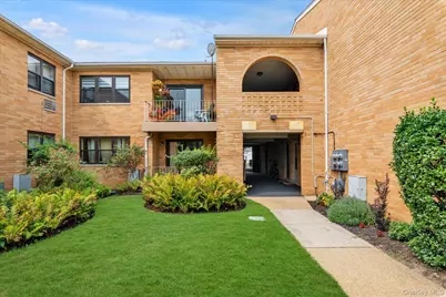 208 Westend Avenue #11A, Freeport, NY 11520 - Photo 1