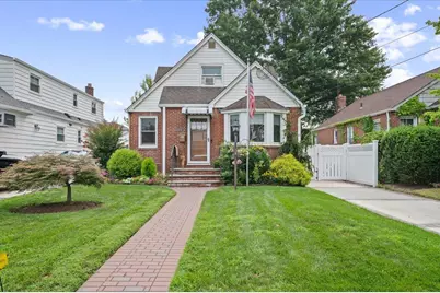 173 Semton Boulevard, Franklin Square, NY 11010 - Photo 1